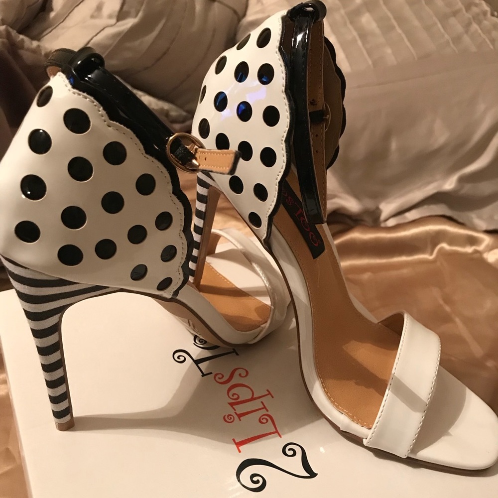 Stripe and polka dot single heel